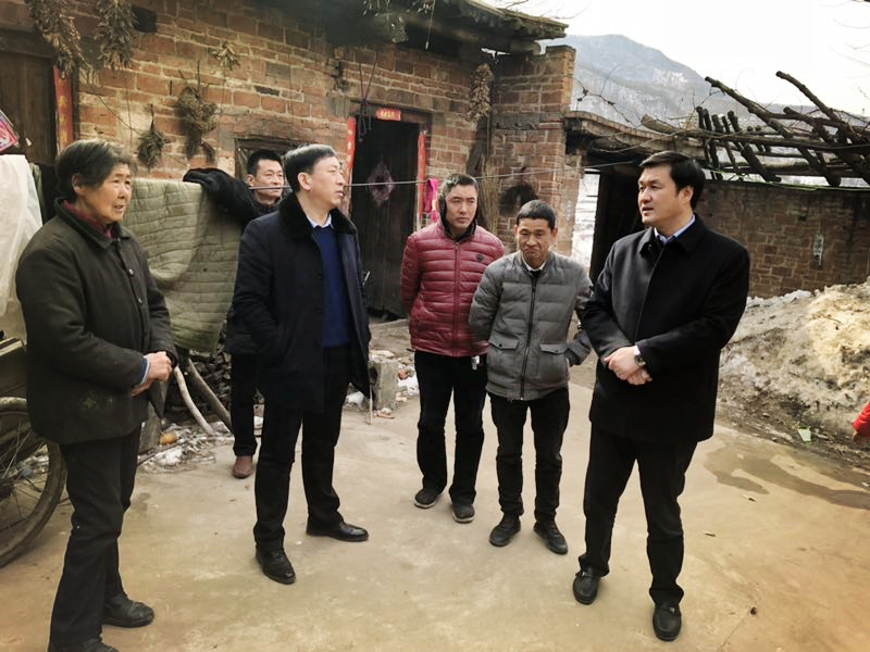 民建“組團”慰問，企業(yè)送溫暖到家