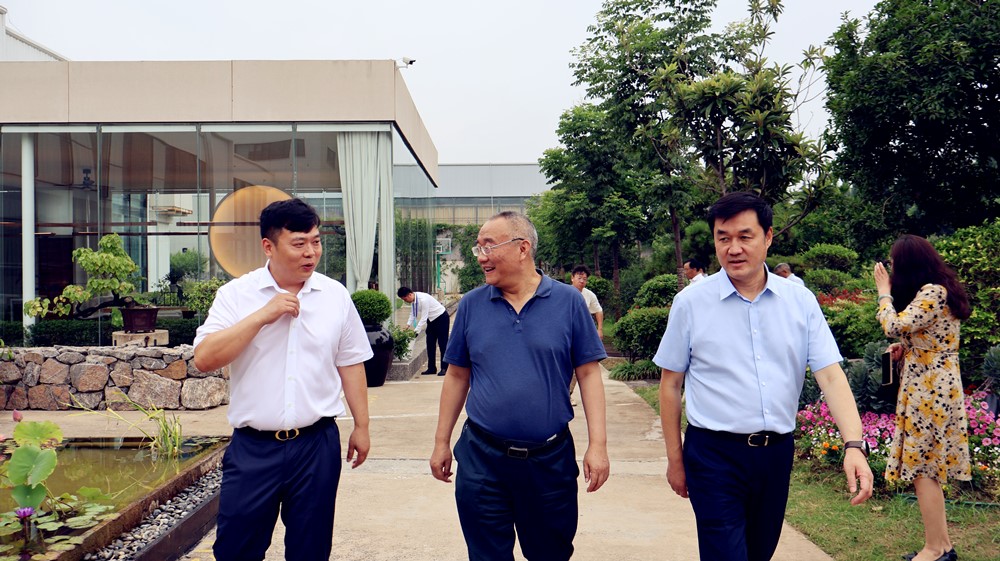 全省民建會員之家建設(shè)觀摩團參觀洛陽開元集團民建“會員之家”